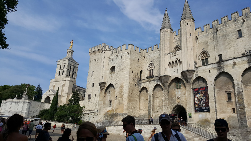 palais des papes Avignon 