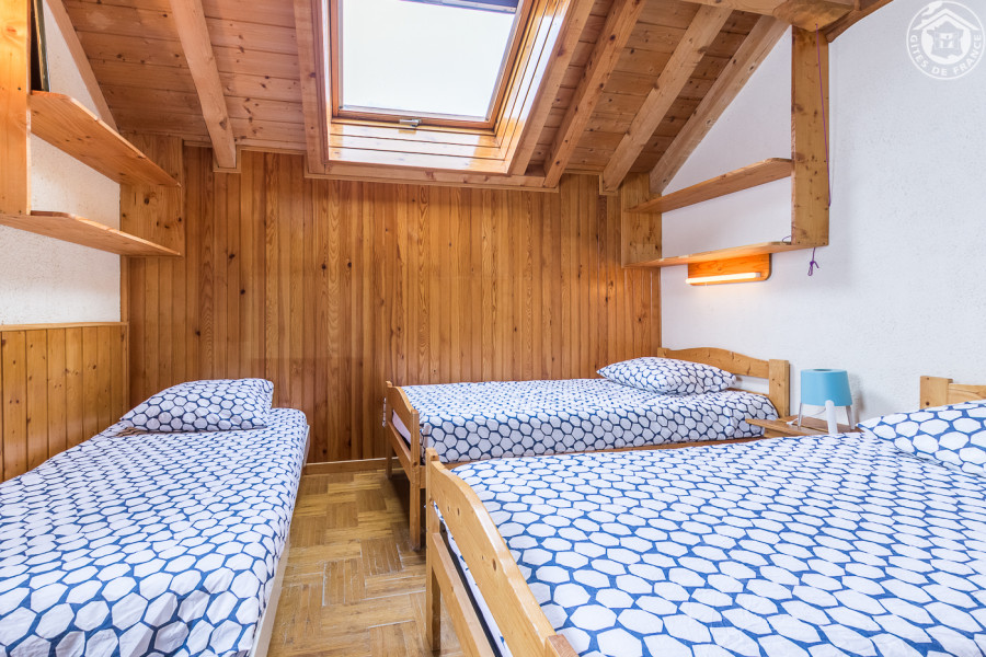 Chambre D 3 lits simples